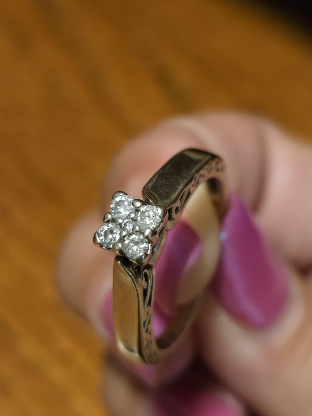 10k White Gold Keepsake Diamond Ring